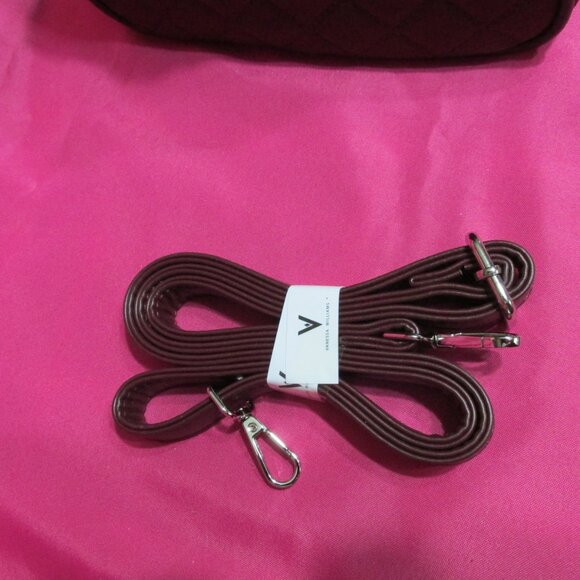 P1775-NWT Vanessa Williams Burgundy Quilted Tassel Duffle w/ Shoulder Strap - Picture 6 of 10